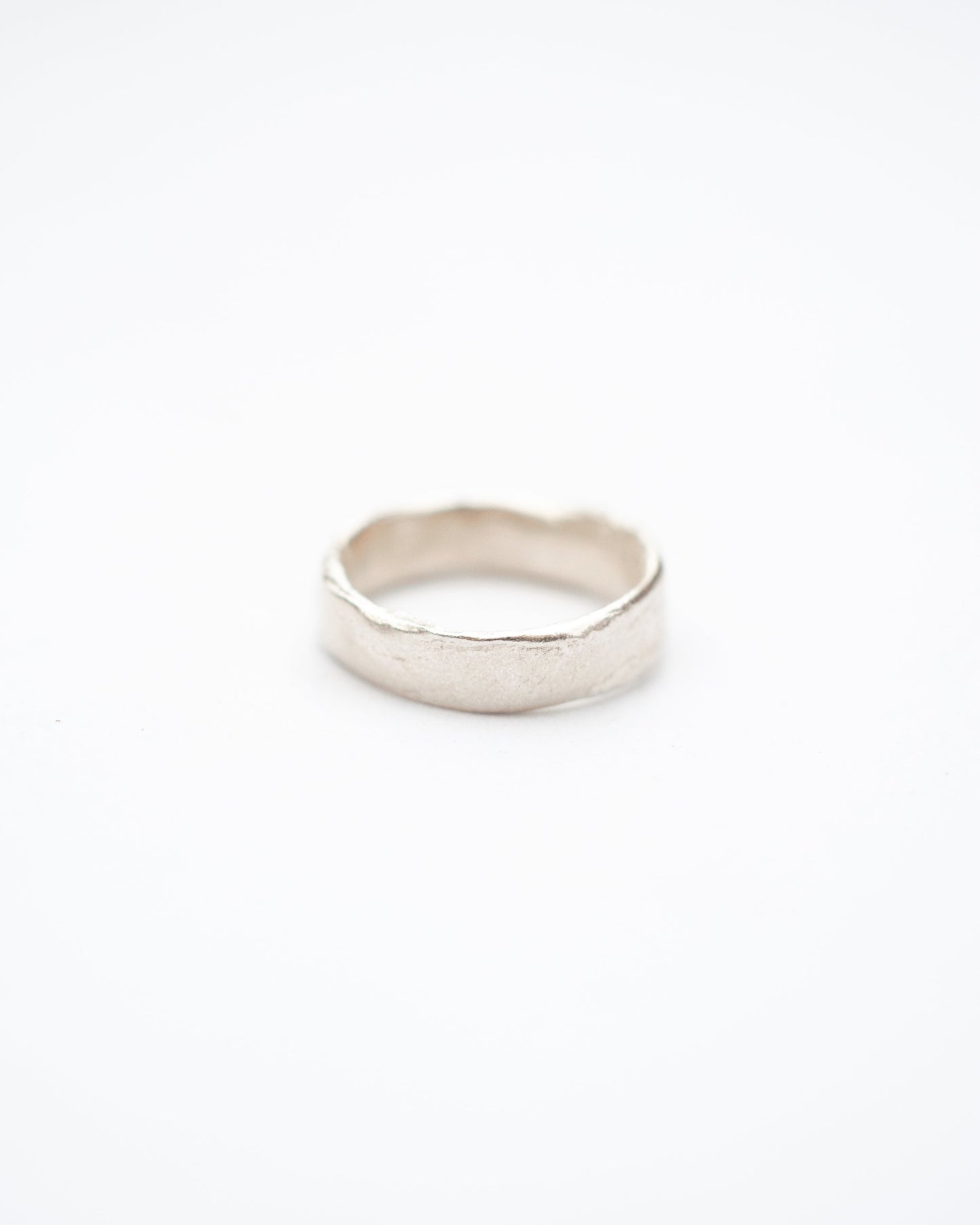 anello con impronte digitali