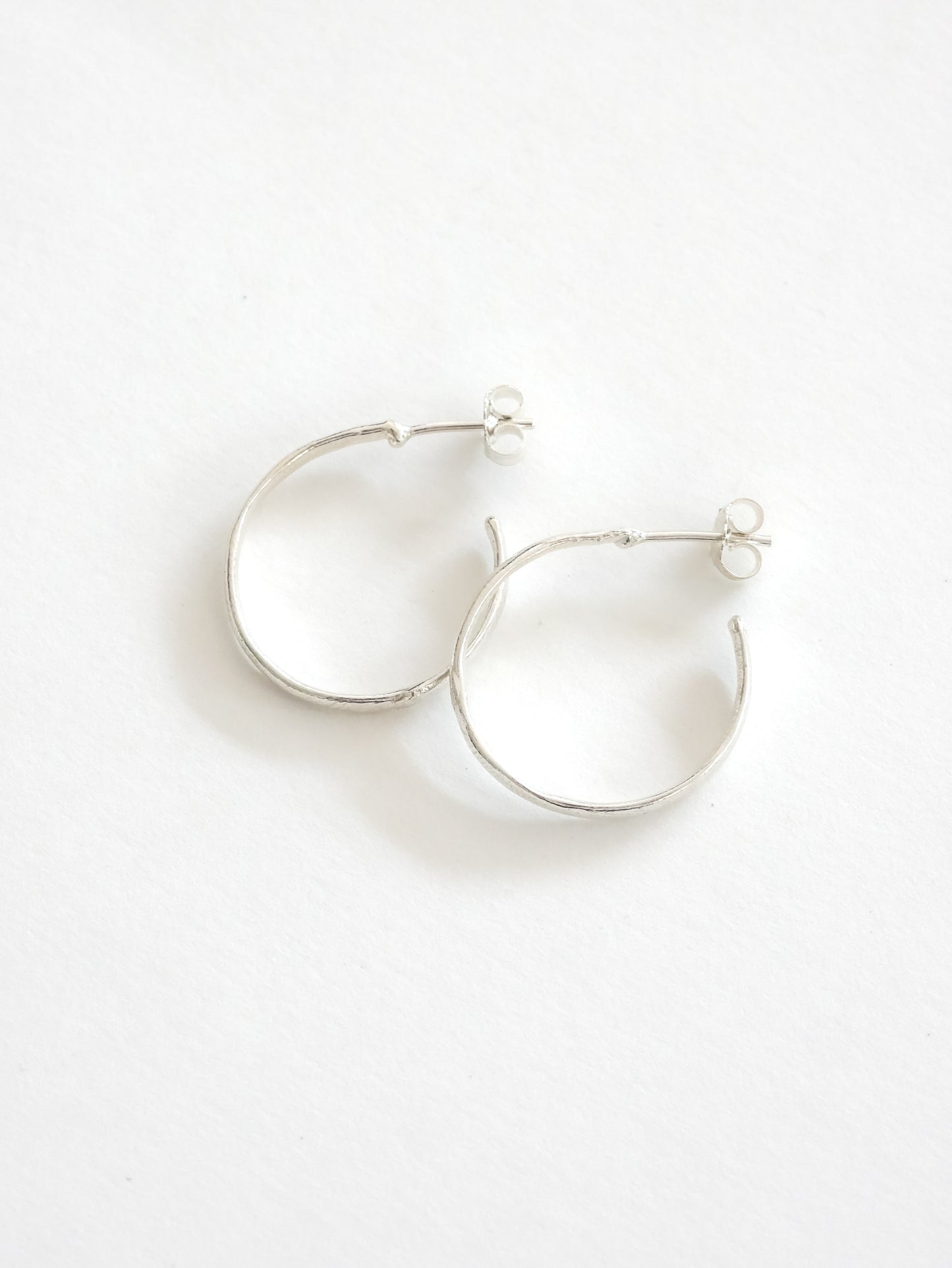 Orecchini a cerchio grandi