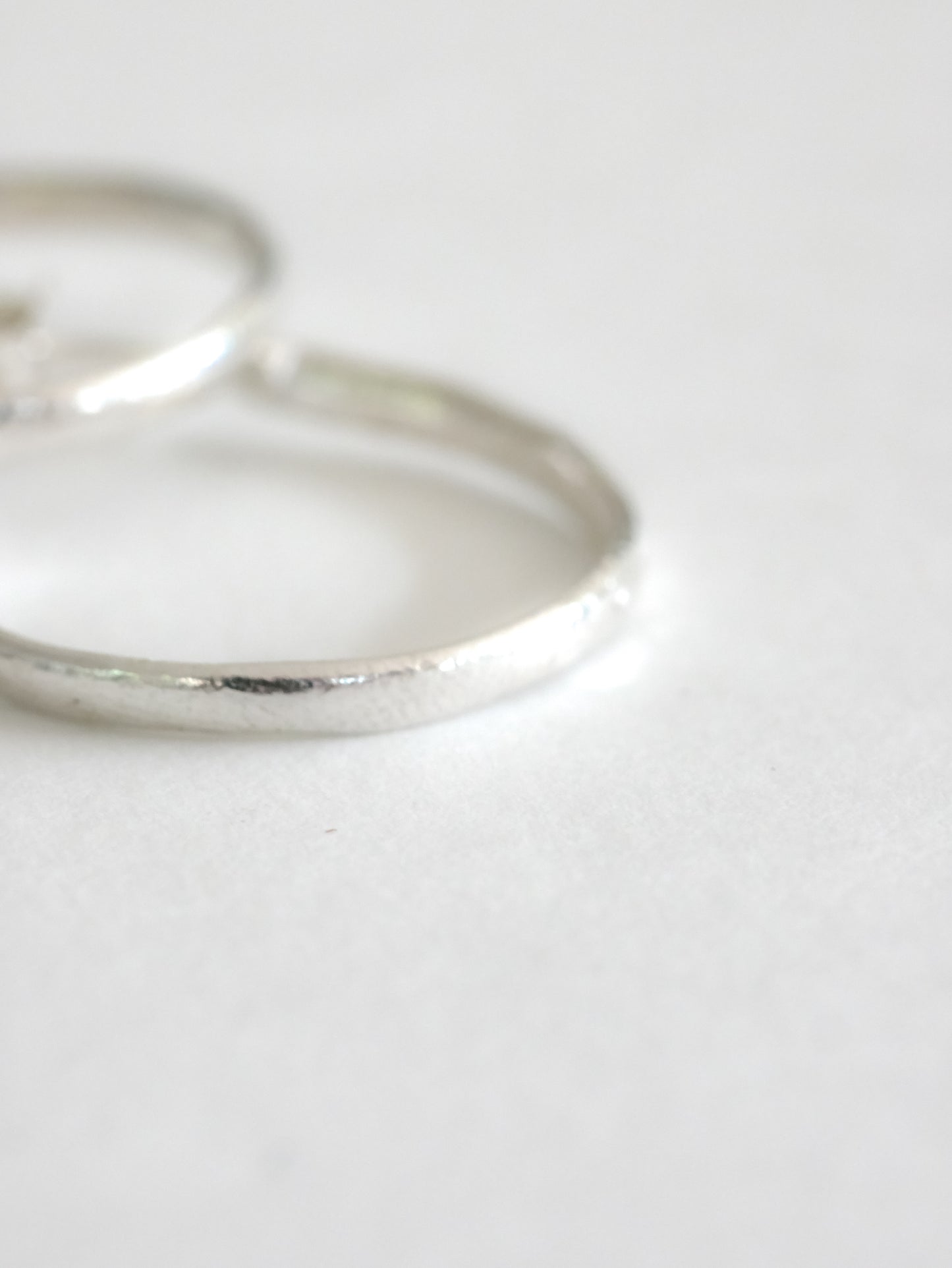 Orecchini a cerchio grandi