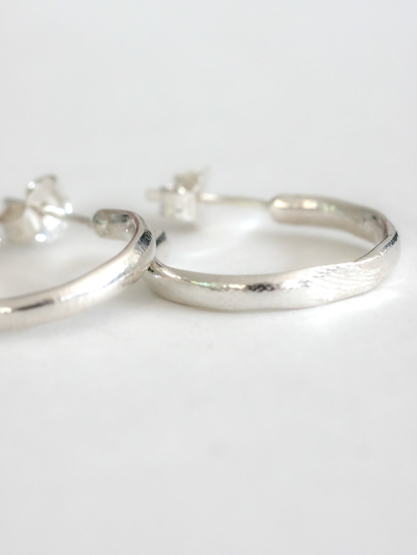 Orecchini a cerchio grandi