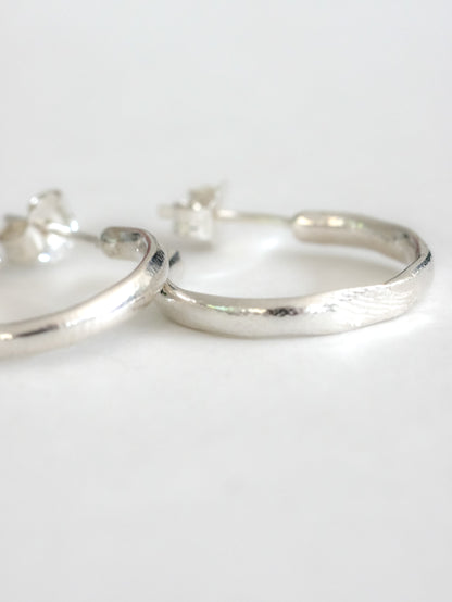 Orecchini a cerchio grandi