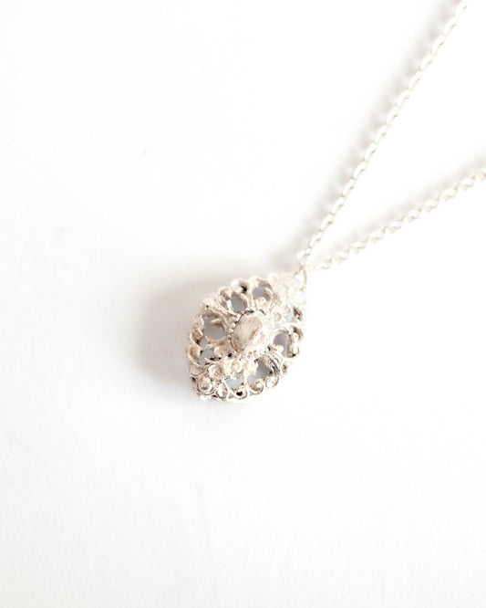 Felicia necklace