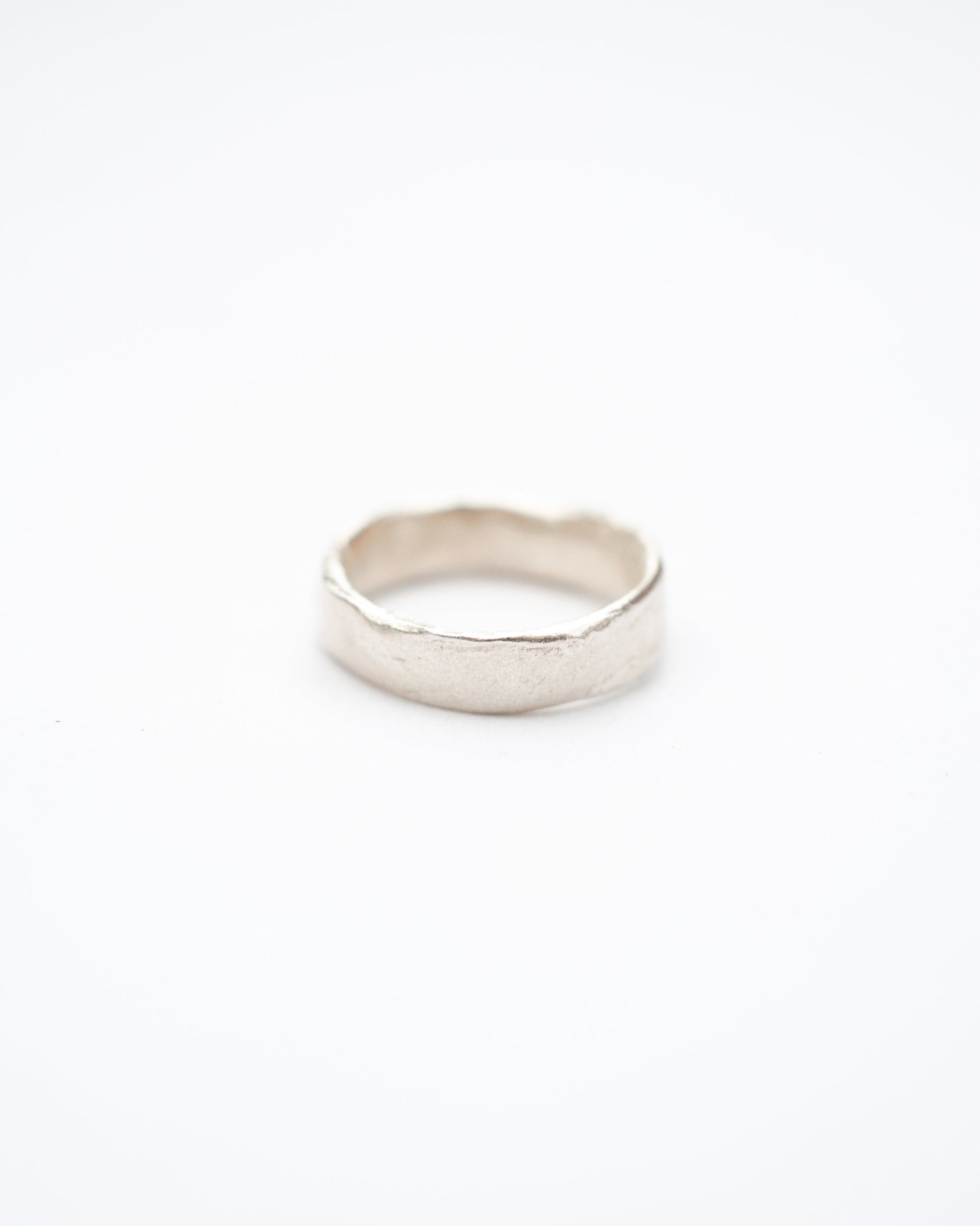 anello con impronte digitali